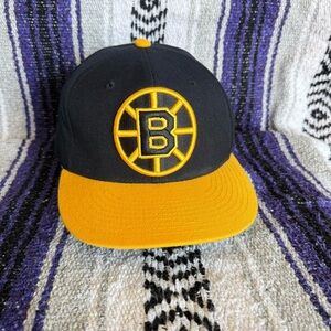 Boston Bruins Zephyr 32/5 Chopped Series Hat Cap Fitted 7 1/2 NHL Large Logo